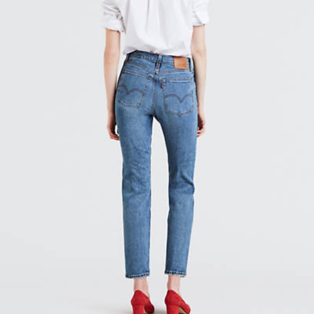 Levi’s Premium Wedgie Medium Wash Fit size 25